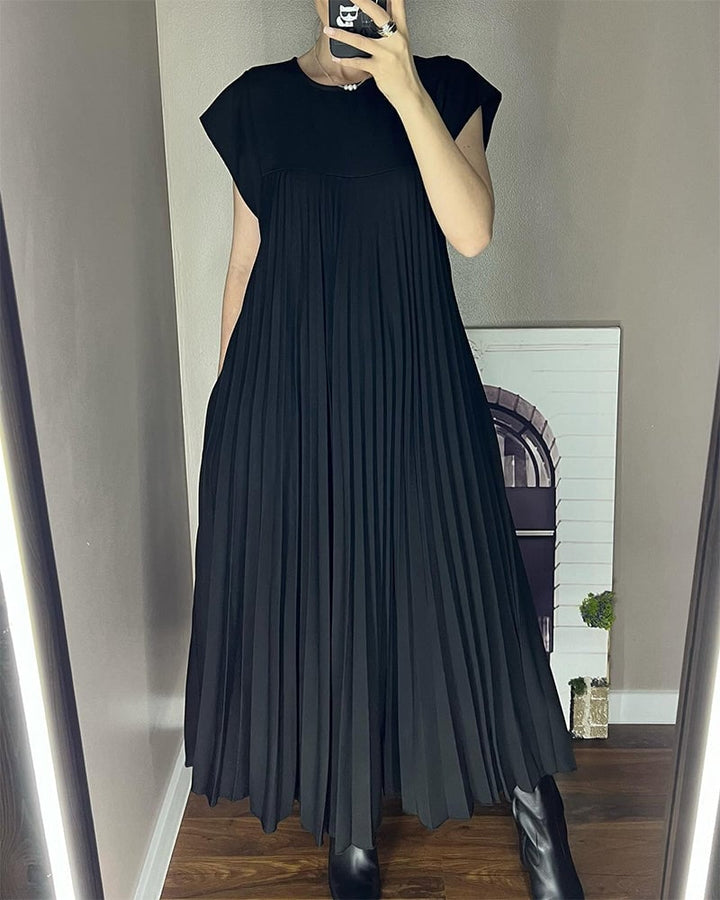 Sparkling Elegance | Sleeveless Pleated Dress