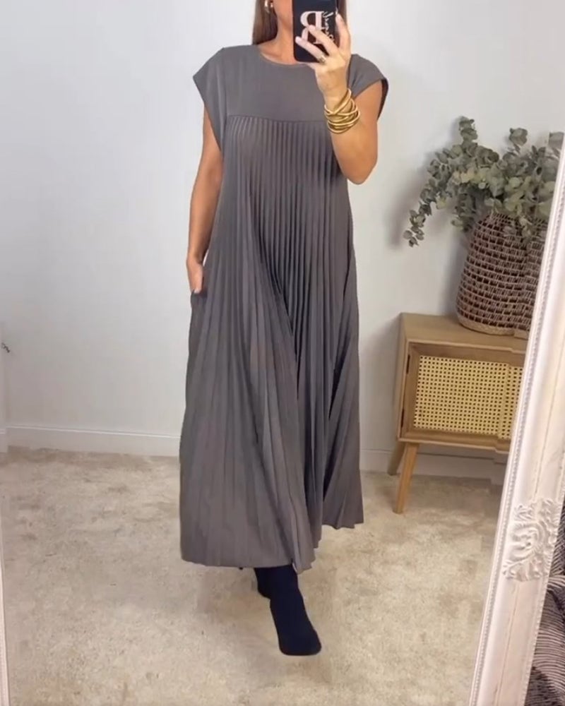 Sparkling Elegance | Sleeveless Pleated Dress