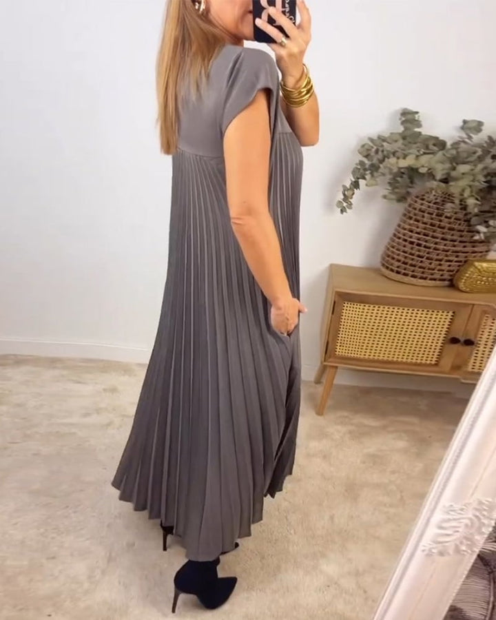 Sparkling Elegance | Sleeveless Pleated Dress