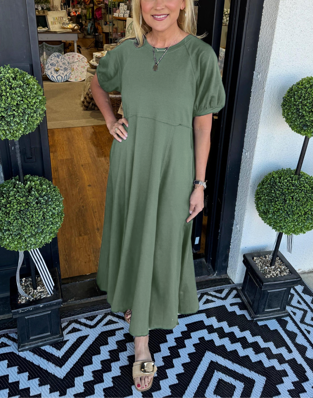 OLANDRA™ | Chic Puff Sleeve Round Neck Maxi Dress