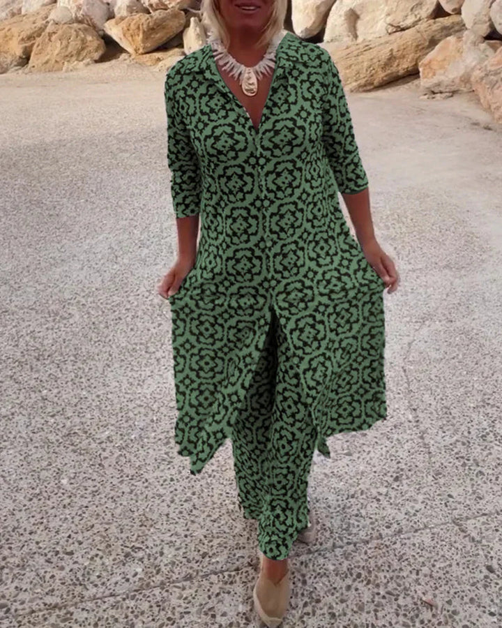 LAURA™ | Button-Front Printed Set