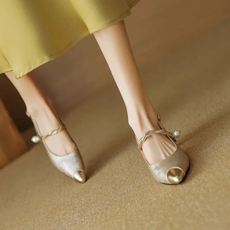 Carolina | Elegant Orthopaedic Court Shoes