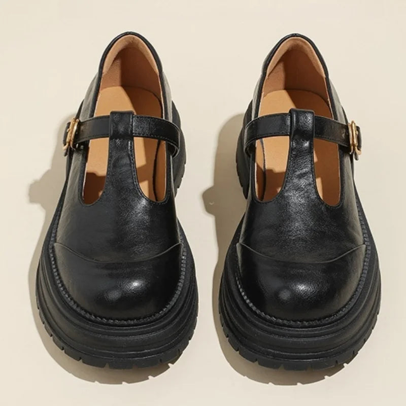 Linda | Orthopaedic shoes with T-strap