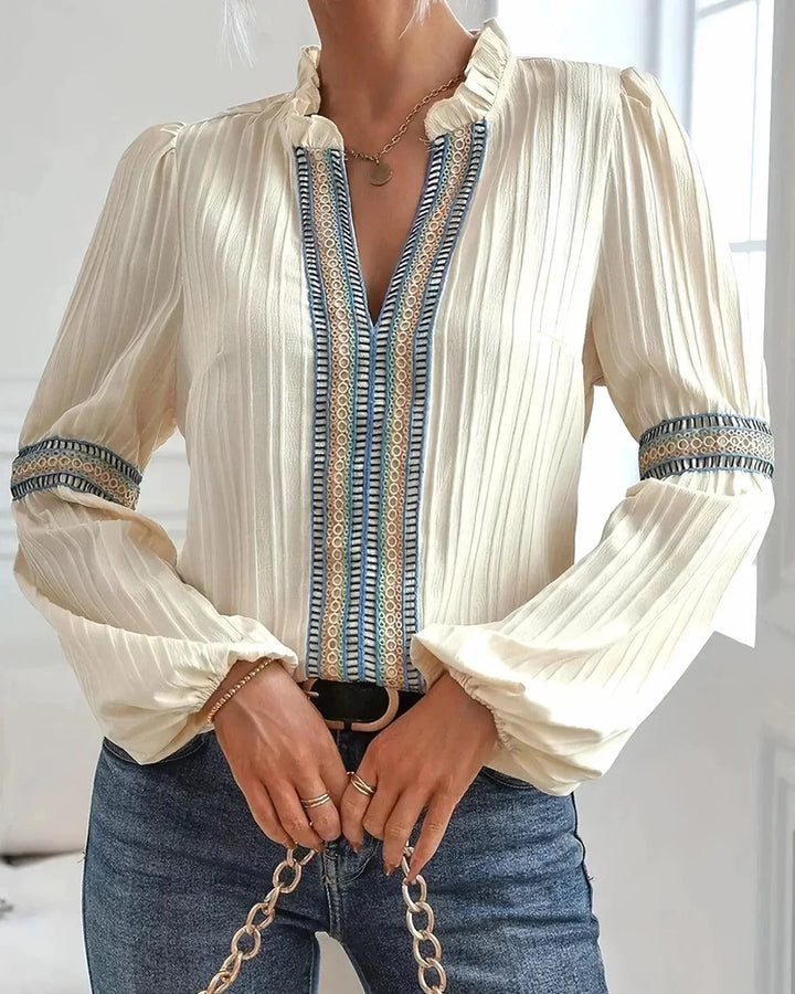 CHLOE | Stunning V-neck blouse