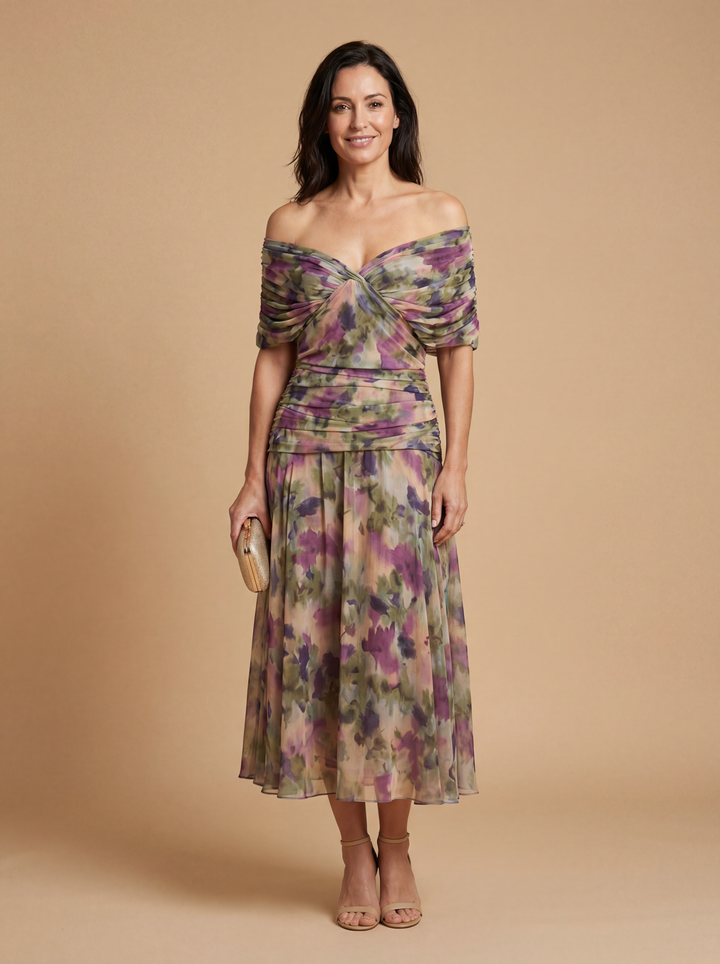 Luisa Dress with V-Neck