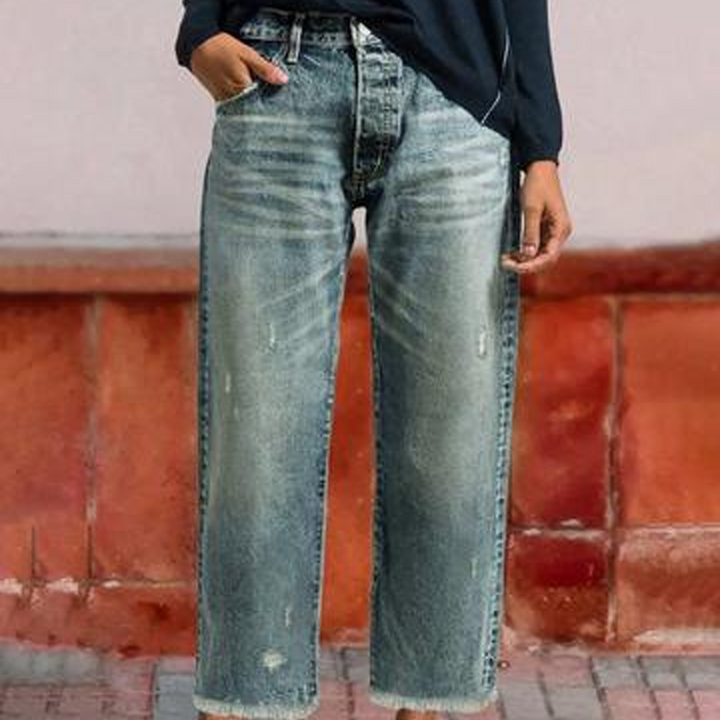 FEMINA | Retro Straight-Leg Jeans for Women